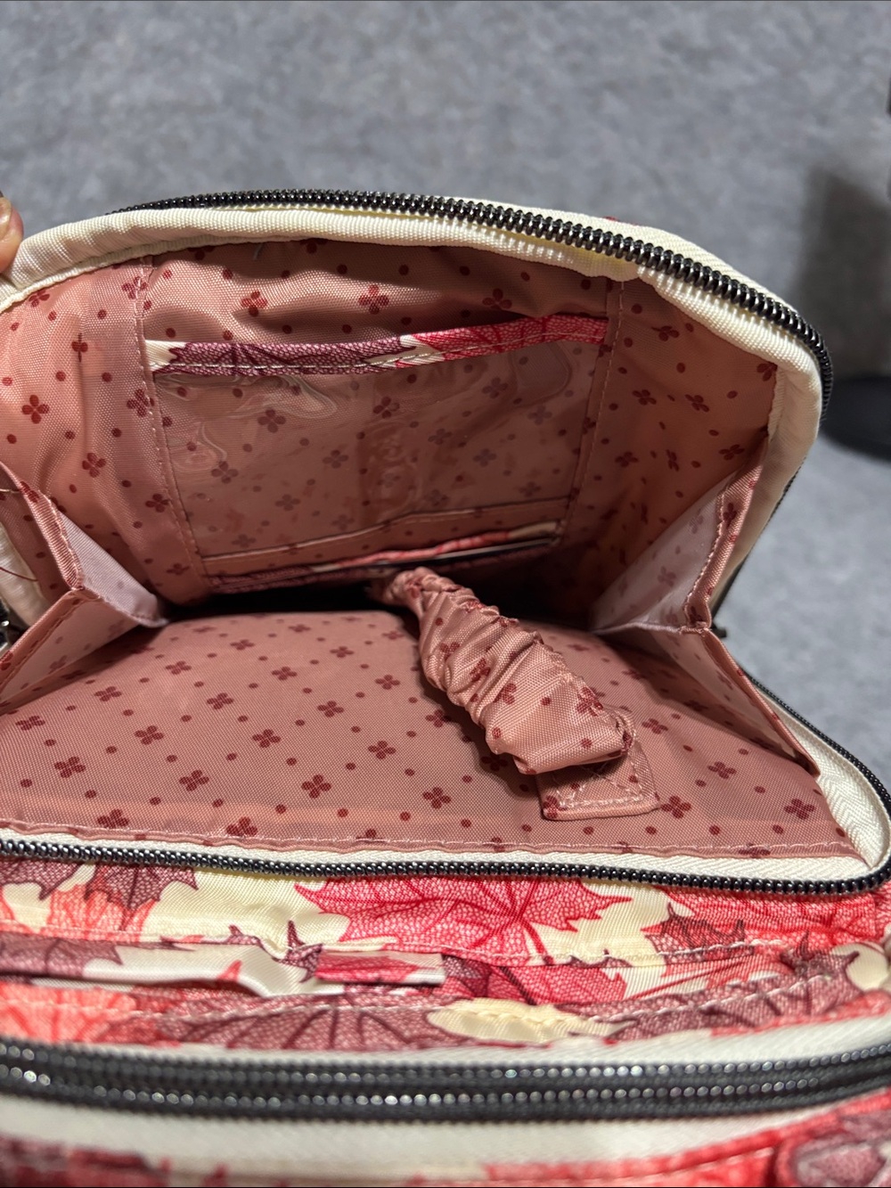 Lug RFID Crossbody with Charm Bar Skeeter Maples Cream NWT - Picture 5 of 14